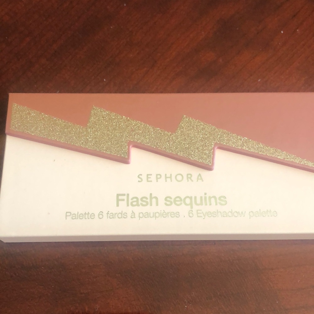 Eyeshadow palette
